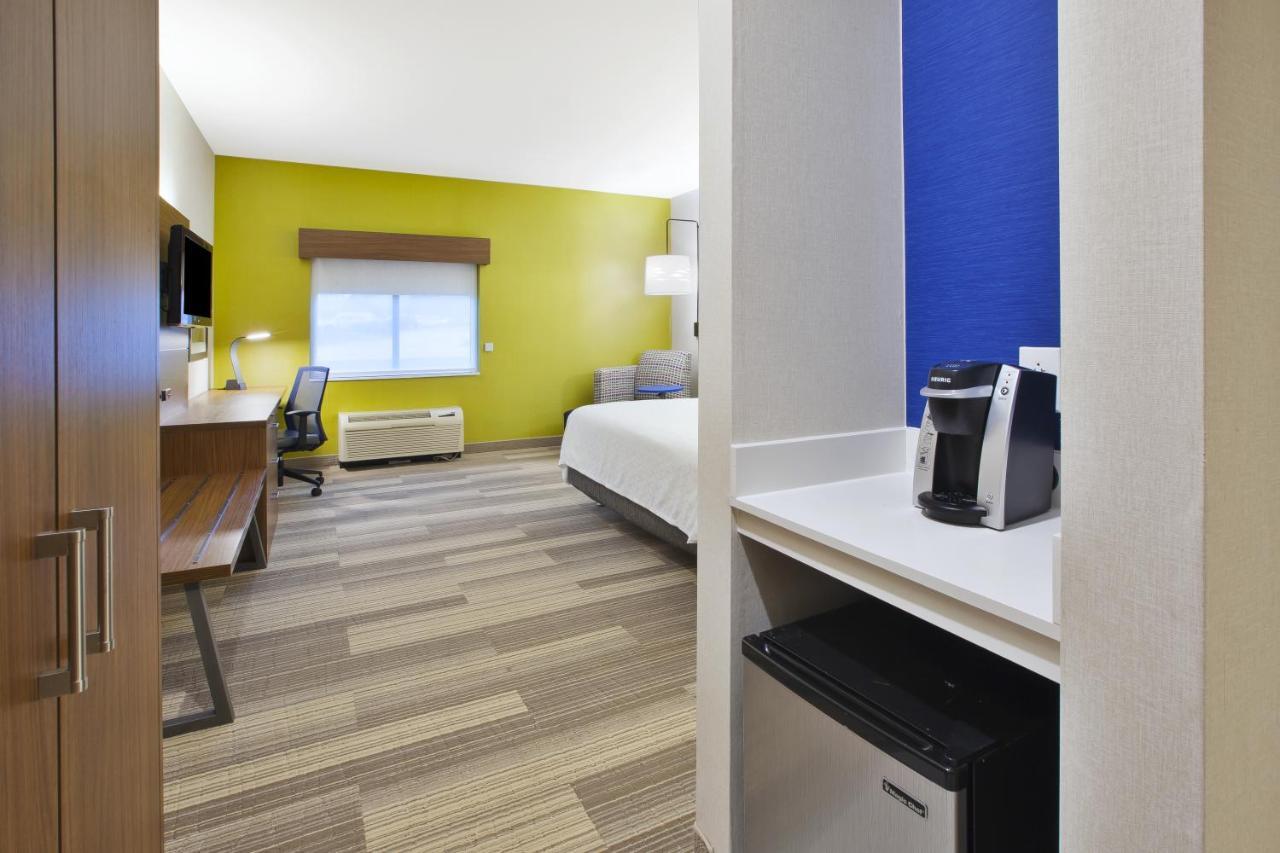 Holiday Inn Express Rochester-Victor By Ihg Bagian luar foto